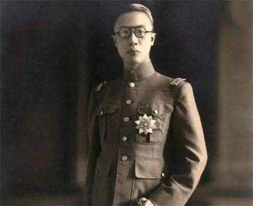清朝灭亡后,溥仪的三个同胞弟弟结局都怎样了_搜狐网