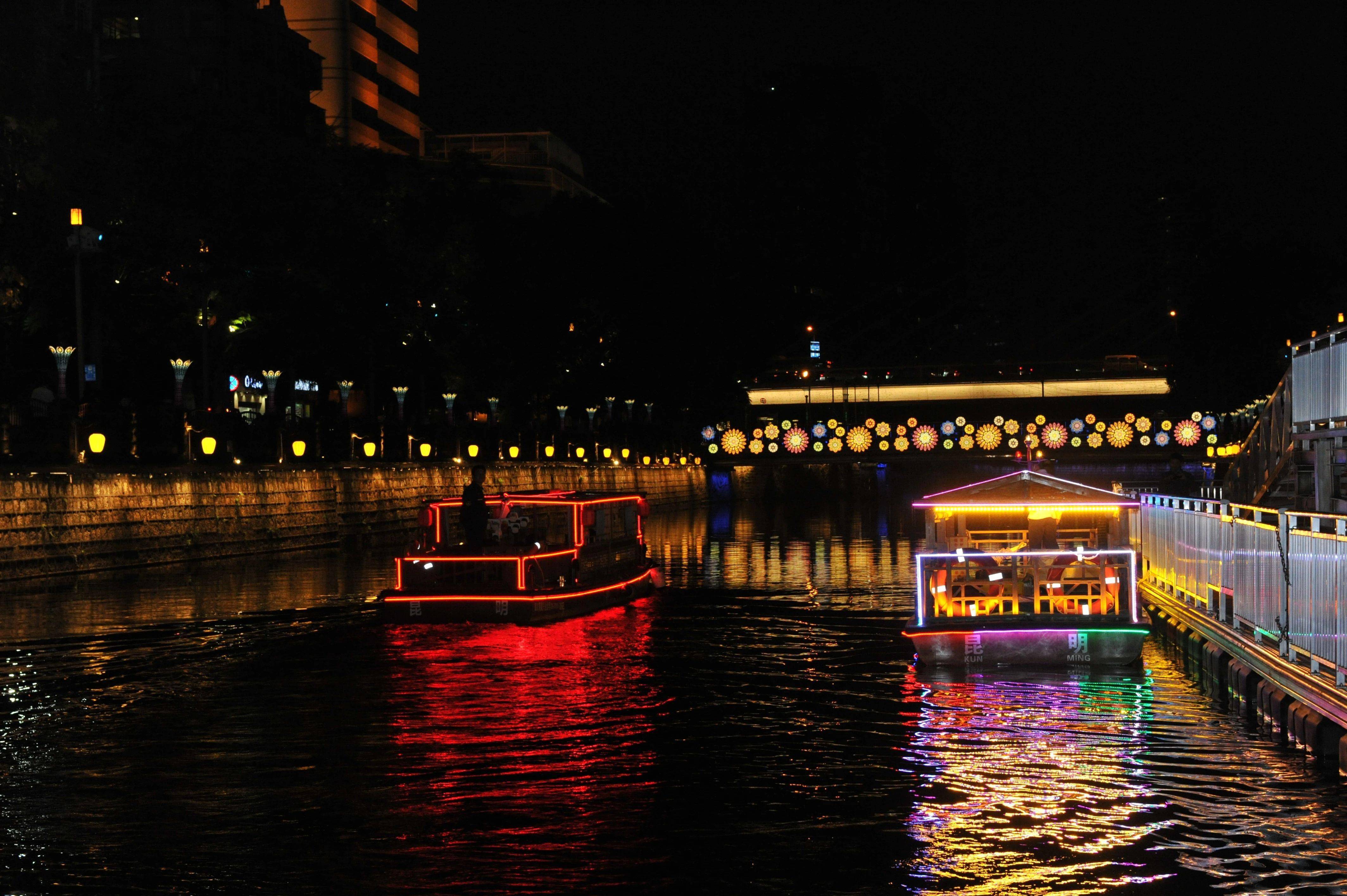 盘龙江夜航元旦前回归开通三条航线畅游昆明四景