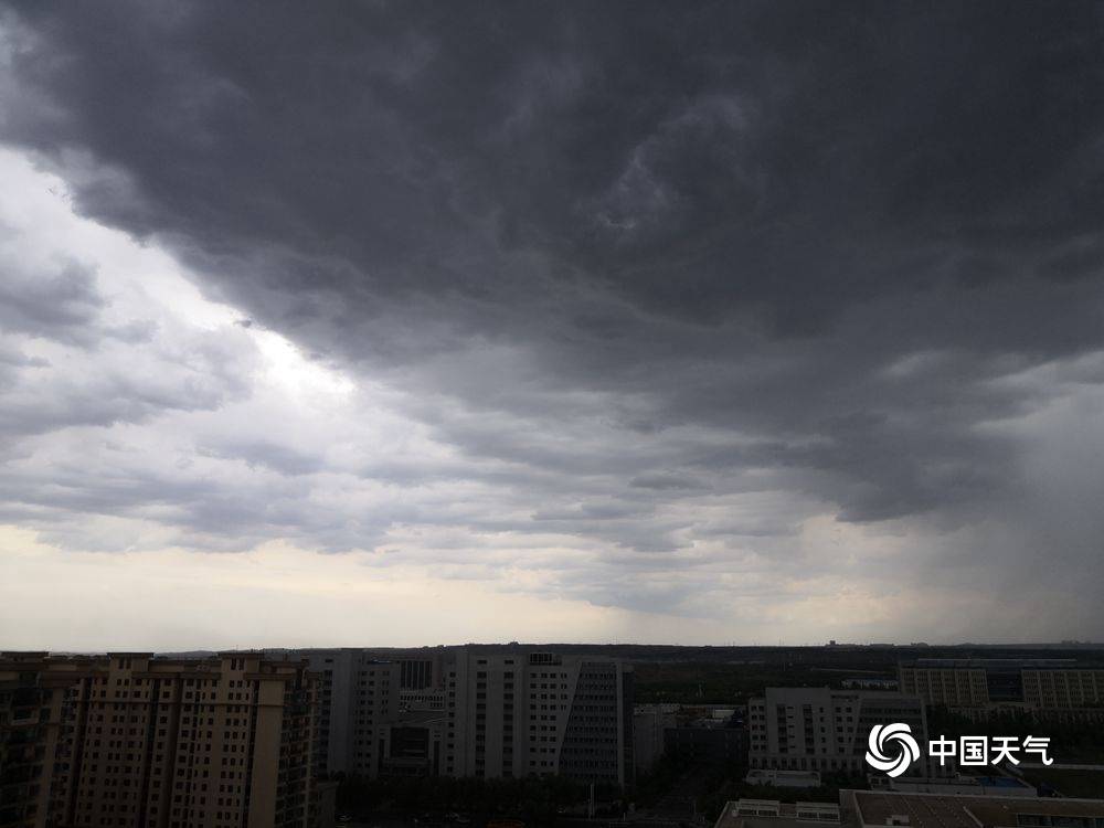 内蒙古鄂尔多斯乌云压境 白昼如夜_何晨_天气_隆隆