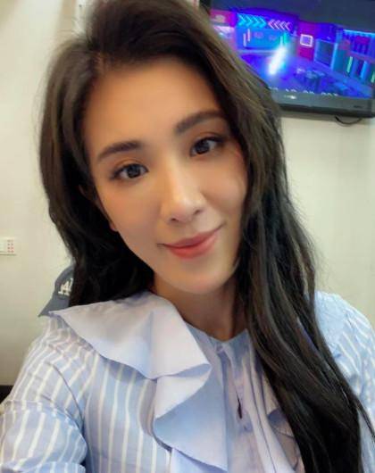 小祯晒「体重巅峰对比照」凸肚溢出→冰块腹肌 4年健身成果惊呆网