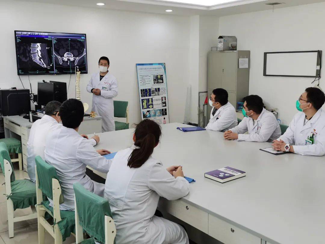 手术|【媒体视角】新疆日报 | 黄异飞：不断创新攻坚 更好服务患者