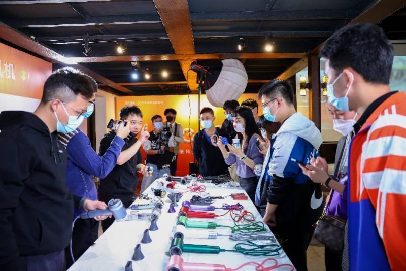 徕芬首届粉丝直面会，推出“新品体验官”机制