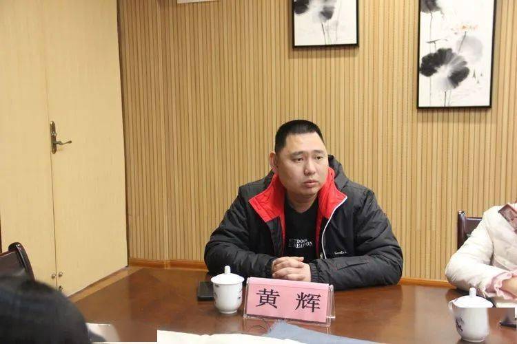 鱼峰区市场监督管理局局长黄辉对我校食品安全工作给予了高度肯定,并