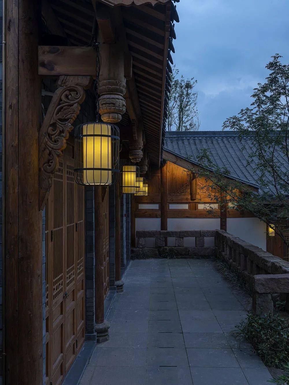 prol光石新作成都官塘安麓酒店淬炼出川西避世酒店独特的空间韵律与