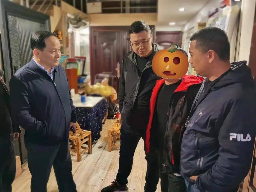 近日,无锡市公安局惠山分局通过缜密侦查,合成攻坚,细致研判,新老两位