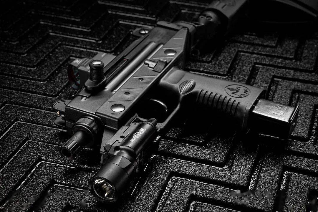 枪械美图看这线条材质手感真的是一种风骚的艺术