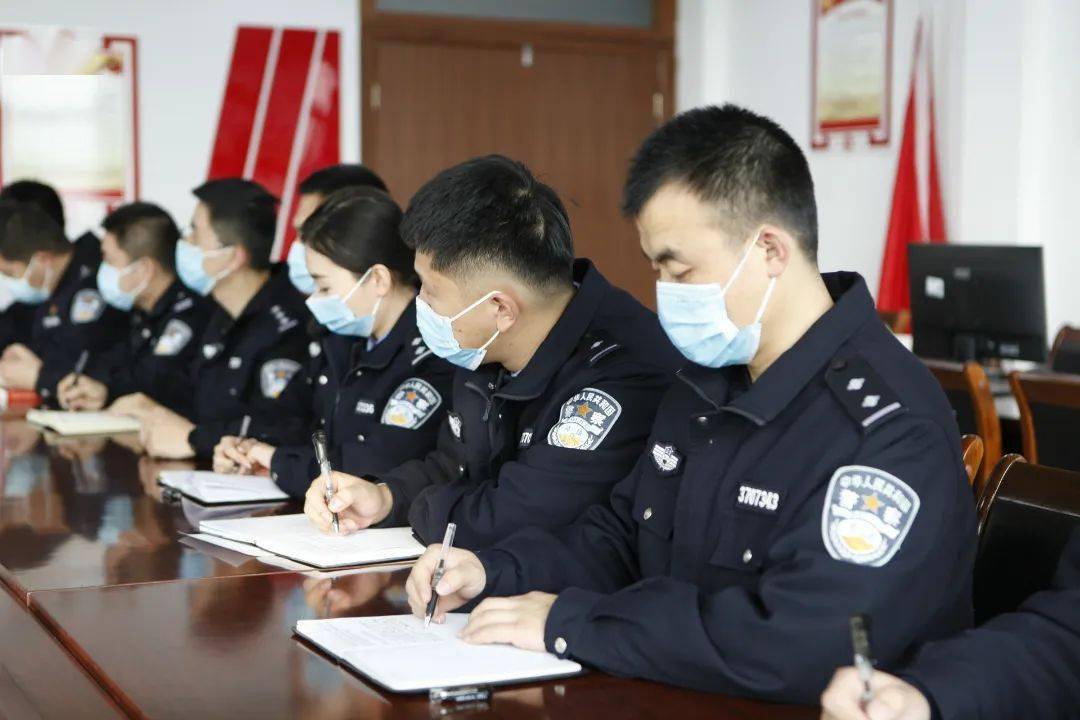 微湖监狱青年理论学习小组赴运河监狱开展联学活动_工作_伊德_干警