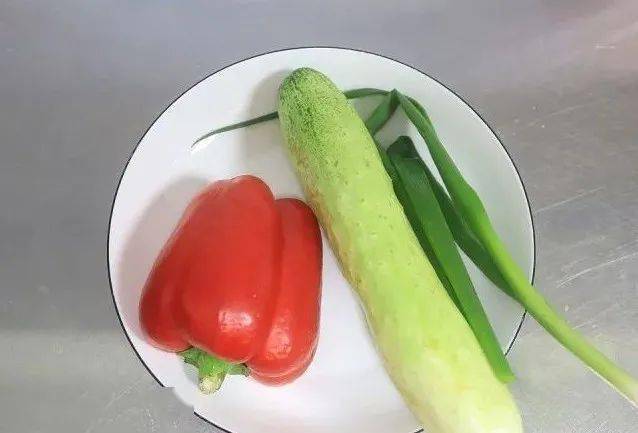 虾仁炒黄瓜的家常做法孩子吃 4c094b5c830f4b1288e34e0fbbcd5186.jpeg