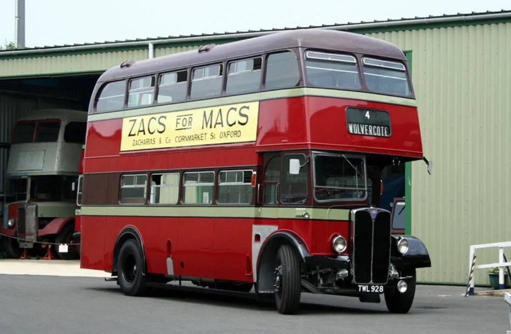 英国红色双层巴士介绍图片