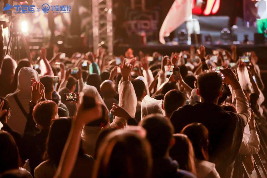 2021海南万宁tide音乐节精彩上演音乐吸引大批年轻人前来嗨玩