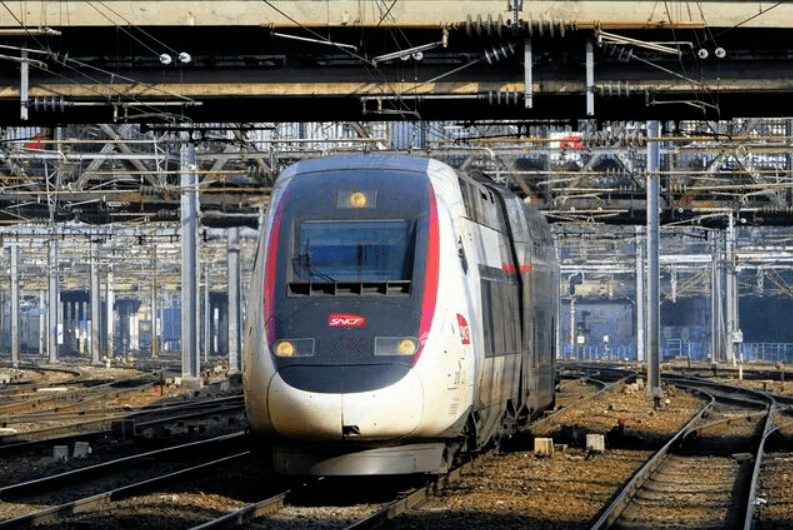 参数——v300 zefiro平台当法国阿尔斯通和加拿大庞巴迪决定合并时,根