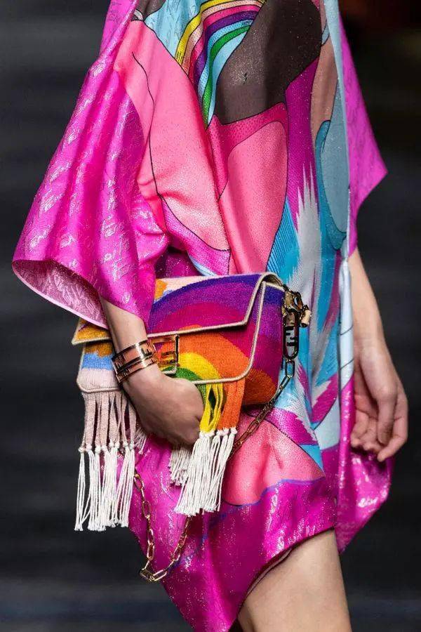 设计 聪明的设计师,早就与艺术家合作了~