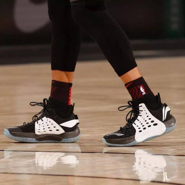 李宁音速7麦科勒姆上脚曝光测评外观被吐槽和哈登2太像