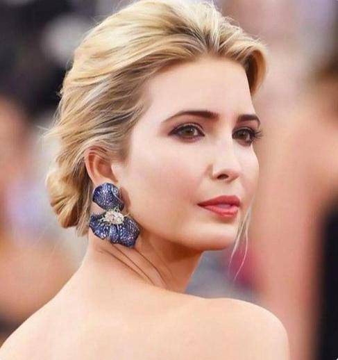 蛇蝎美人伊万卡背叛总统父亲和第一夫人上演宫斗大戏