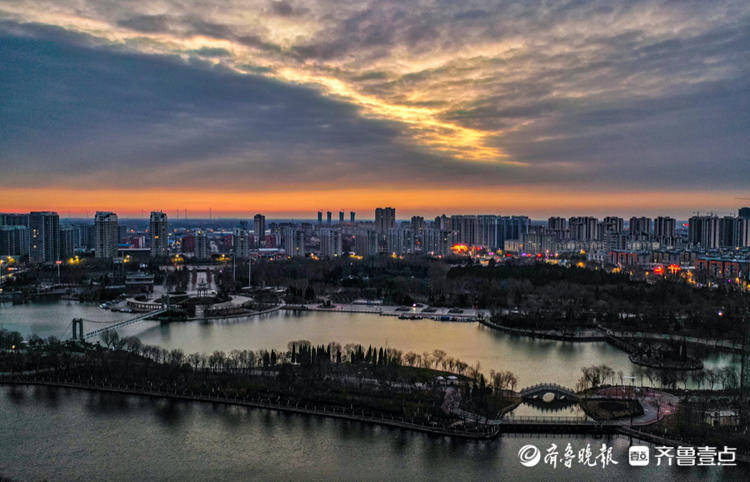 这里的黎明静悄悄,航拍幵山公园冬季清晨_单县_李春光_公园