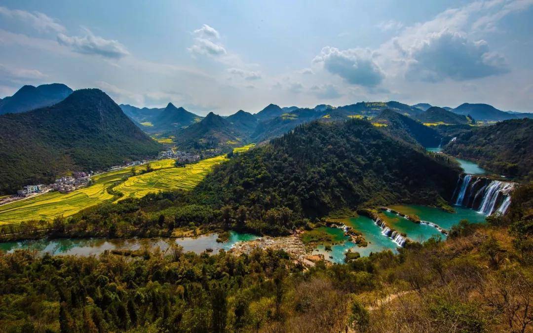 云南罗平 美景数不完 看不厌_山峰_那色峰_心魄