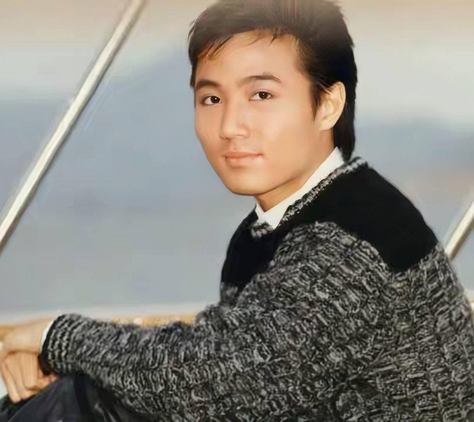 著名港星儿子遭校园霸凌,宣布将举家移民美国,自觉十分惭愧_周启生