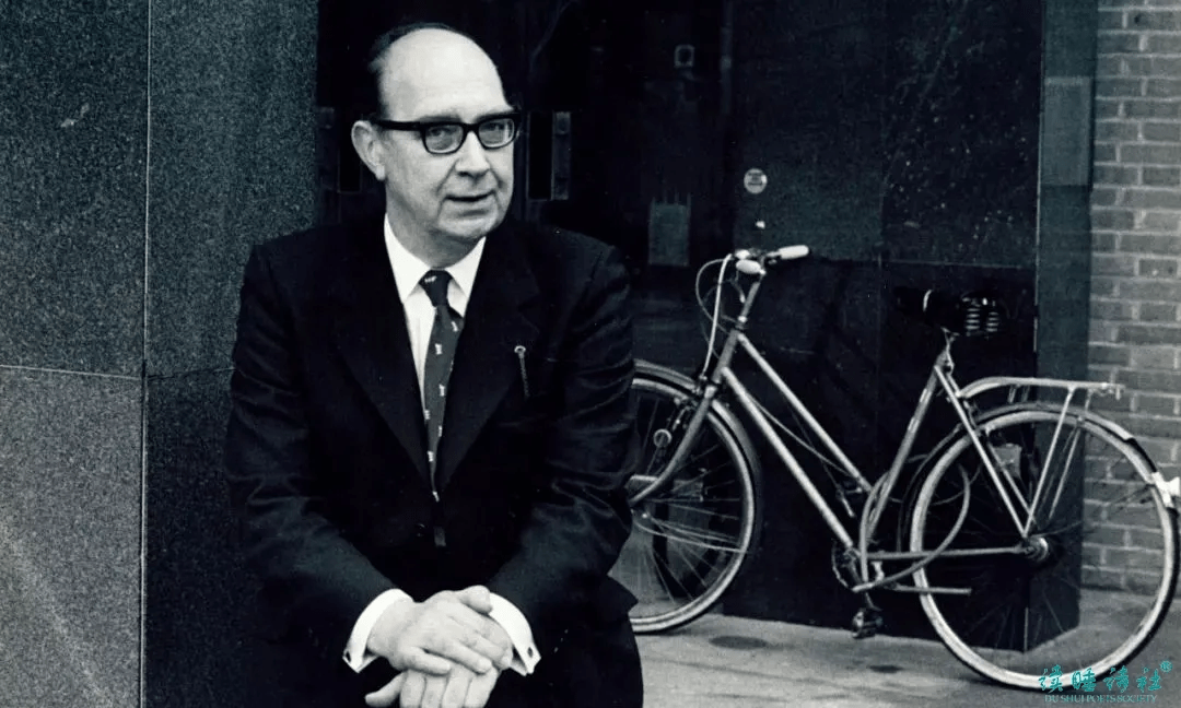 菲利普拉金诗歌上教堂欣赏