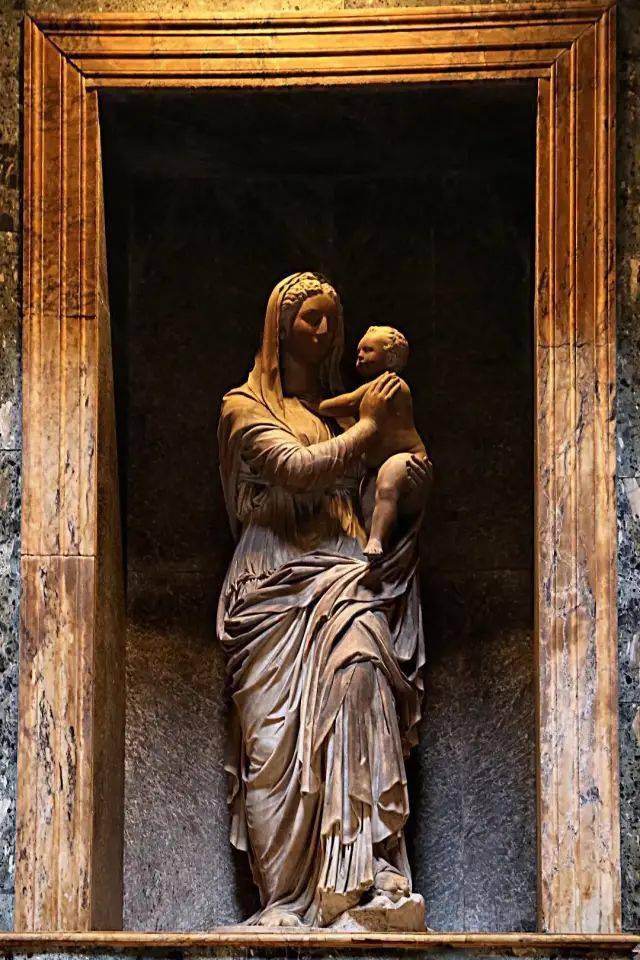 圣堂21天使雕像22天使雕像23阳光洗礼24著名画家拉斐尔的陵墓照片名称