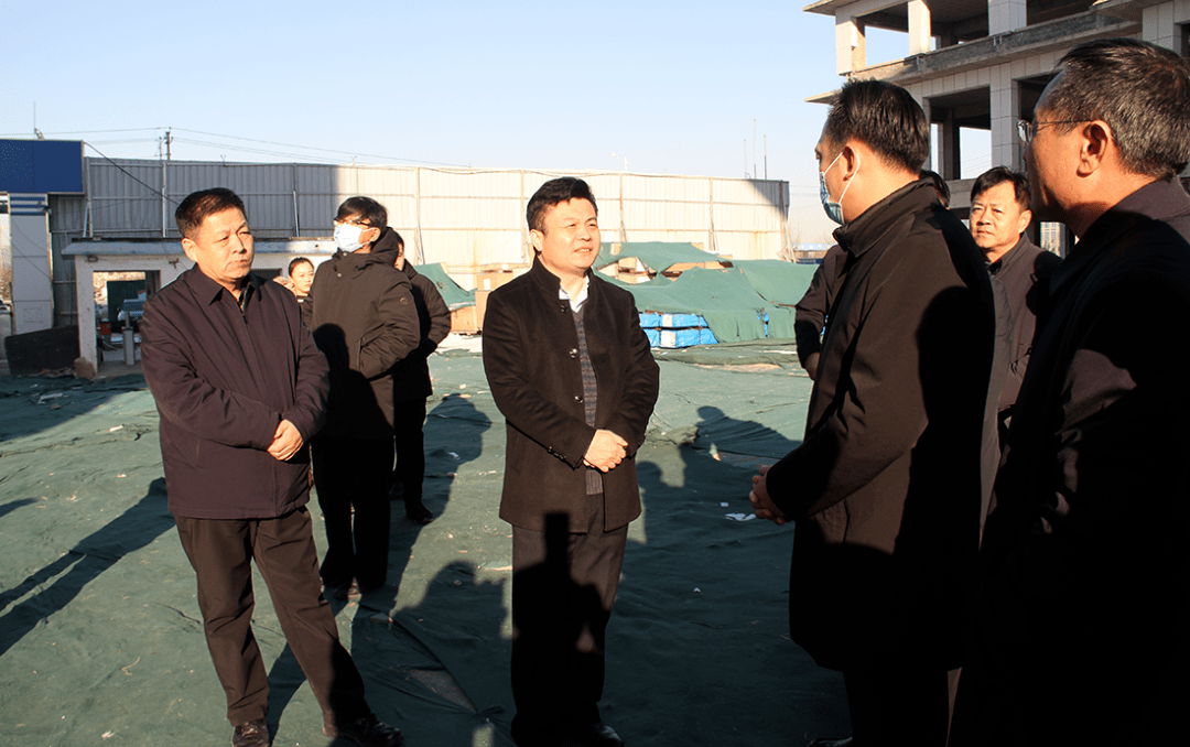 12月26日,临清市委副书记,市政府党组书记雷启军到重点项目建设工地