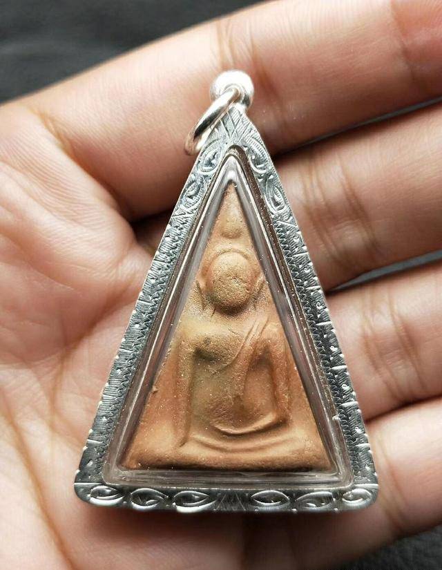 龙婆温2514南帕亚女王佛效果佛历2514女王佛龙婆温女王佛