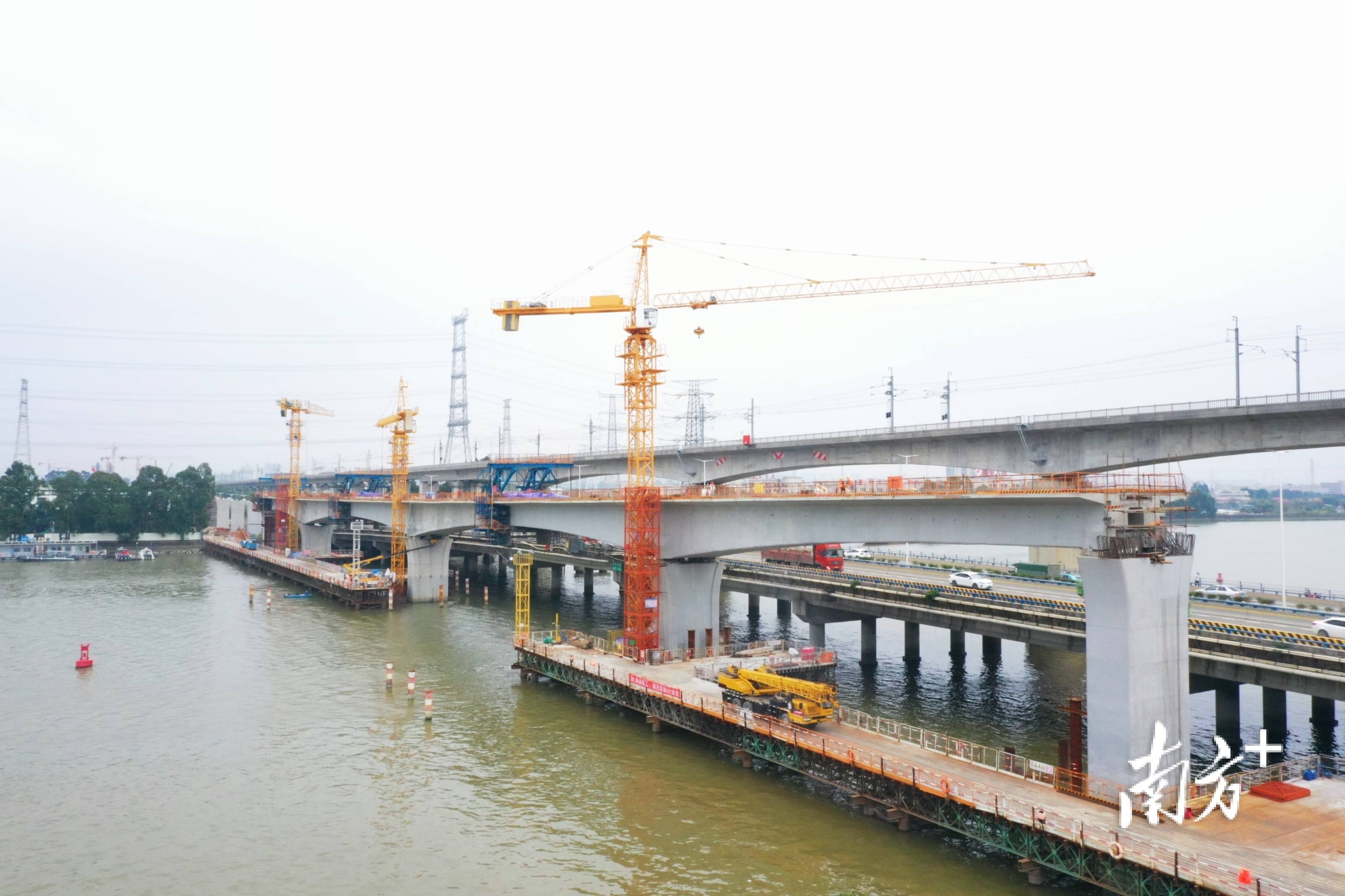 东莞轨道1号线高架区间赤窖口河大跨度连续箱梁顺利合龙_施工_洪站至