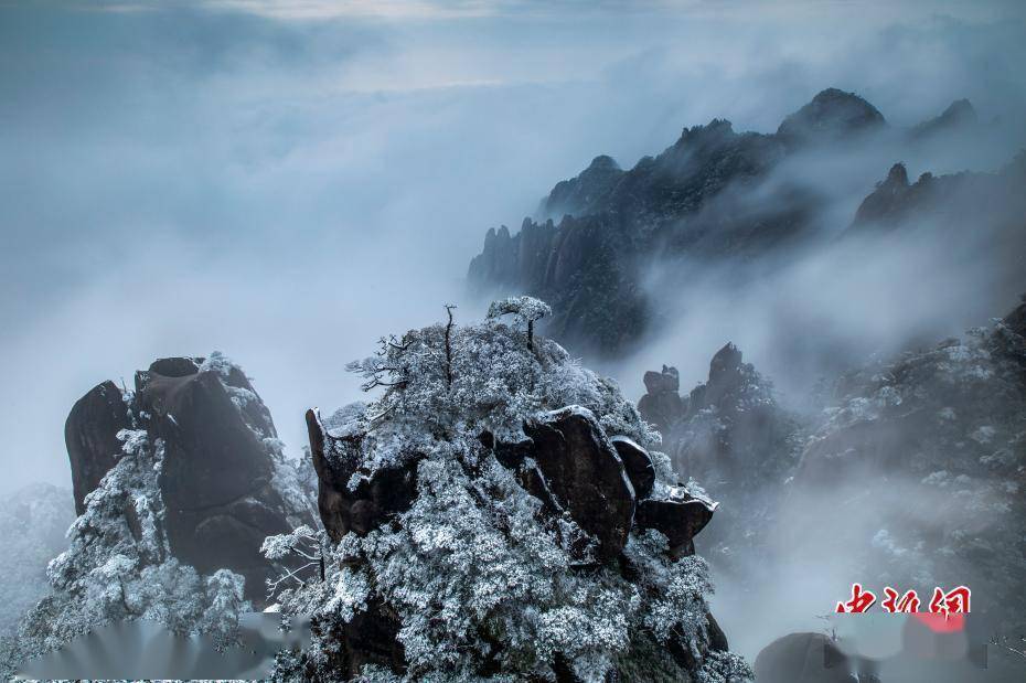 银装素裹|航拍江西三清山雪景：银装素裹宛如童话世界