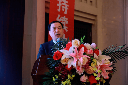 王光建签订目标责任书销售事业二部总监吴红革签订目标责任书销售一部