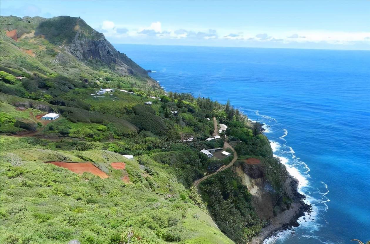 9名英国兵叛逃孤岛联合土著女人消灭土著男人孕育出罪恶习俗