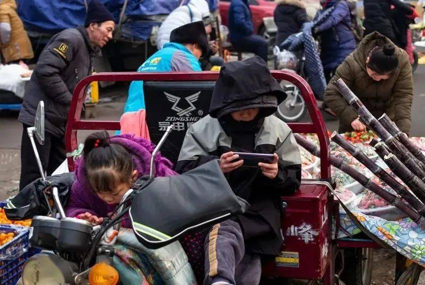 王剑: 2021年一座城市的百姓影像记录_济南_生活_高玉东