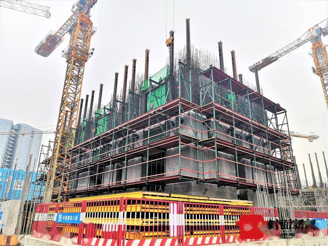 218米成都金融广场最高塔楼核心筒封顶