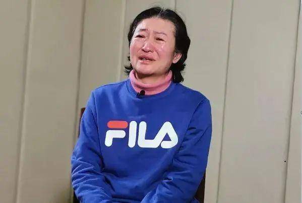 女贪官找恶势力打小三,强迫下属替拜佛,床头贴天师符_孔彩梅_杨崇华