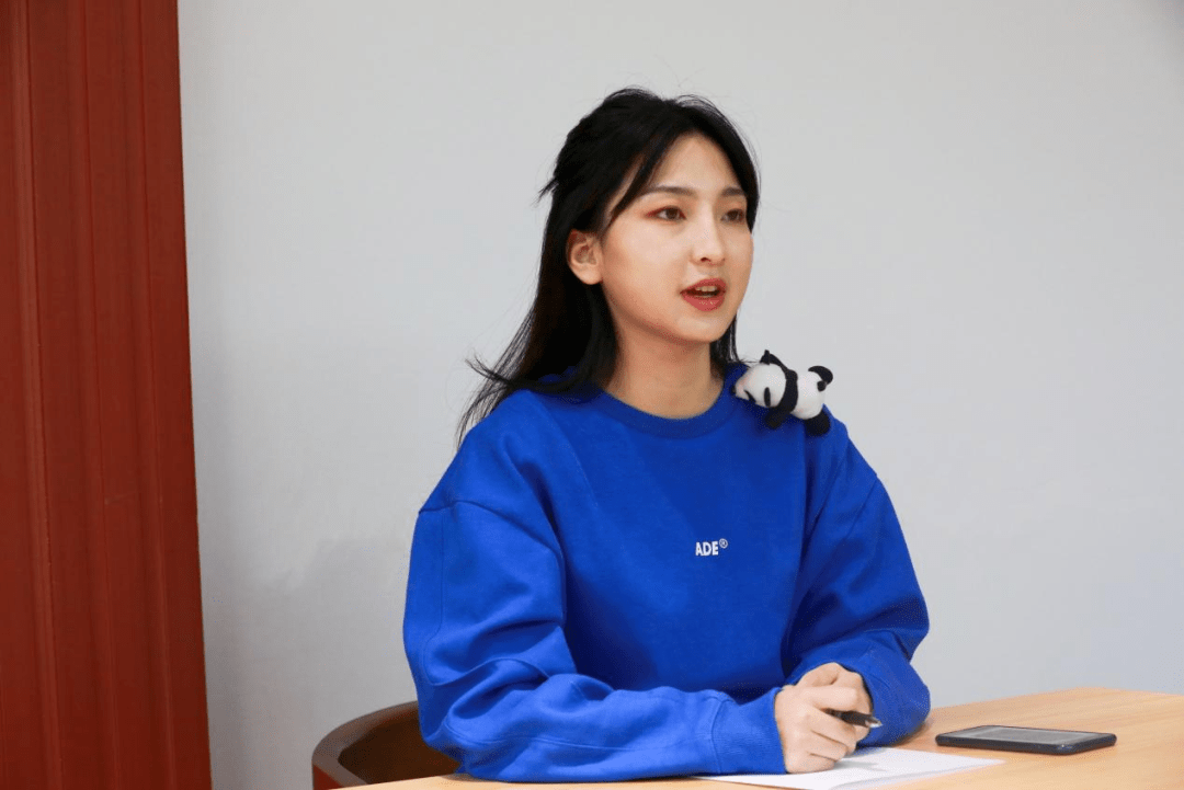 十佳专访杨静雯不顾一切奋勇向前