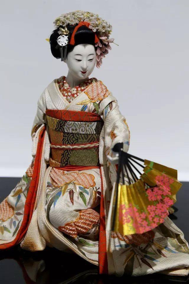人形之美丨可爱又可怖的日本人偶