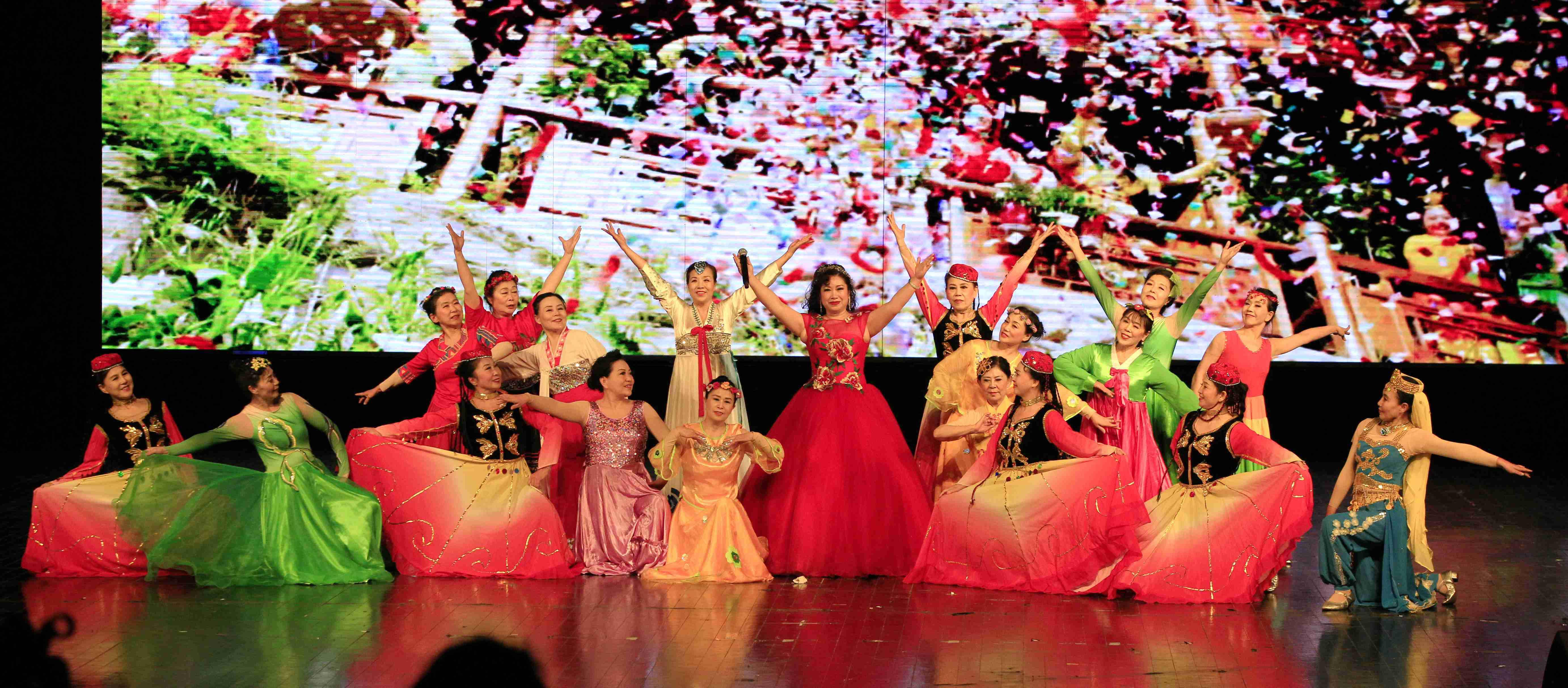 公共践行社会责任鞍山大剧院携手郭明义共赴公益舞台之约