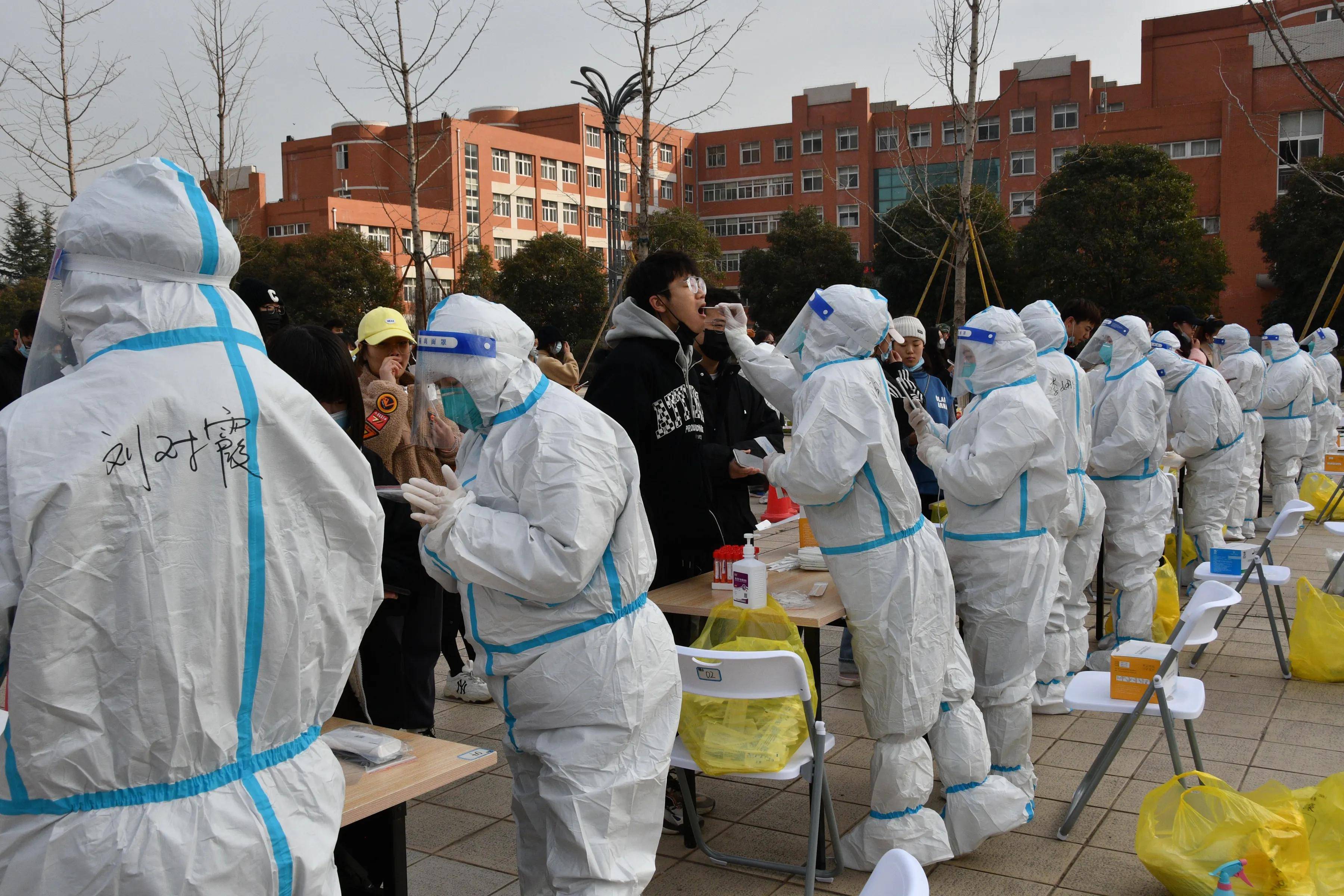 宝鸡文理学院为2万余名师生进行核酸检测