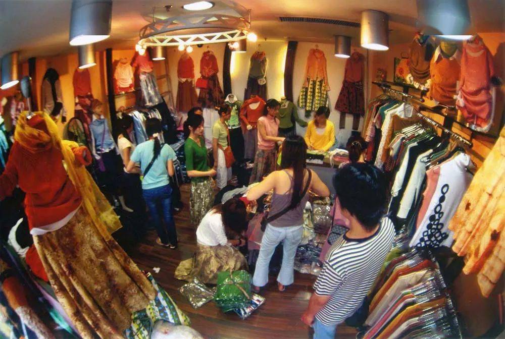 富民时装城荣获"虎门优质旅游服务"认可称号_服装_市场_中国