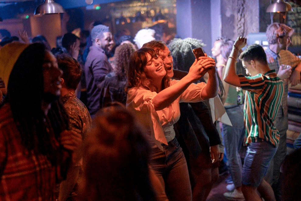 心理学|2021 年度心理学研究盘点：建立日常幸福感的 27 个小方法