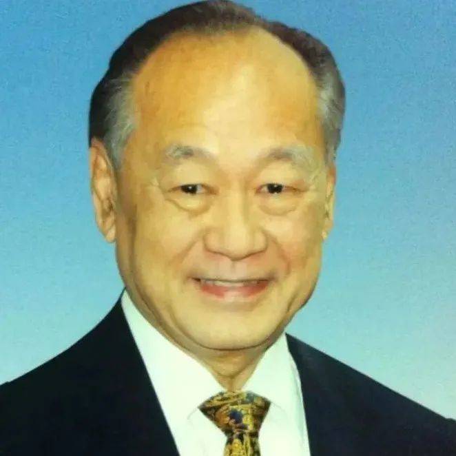 一手保险，一手酒业，身家超23亿美元，90岁退休，起底这位潮商背后的商业帝国_侯业顺_人寿_经济危机