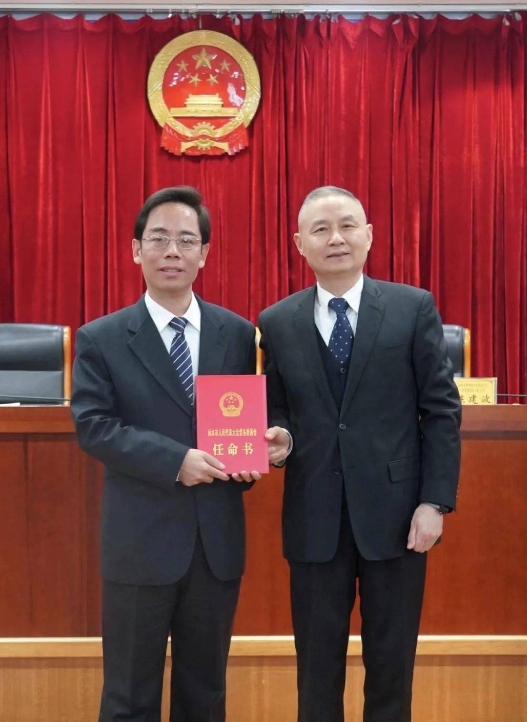 任丽水市人民政府副市长,代理市长_胡衡华任重庆市代市长_职务_吴晓东