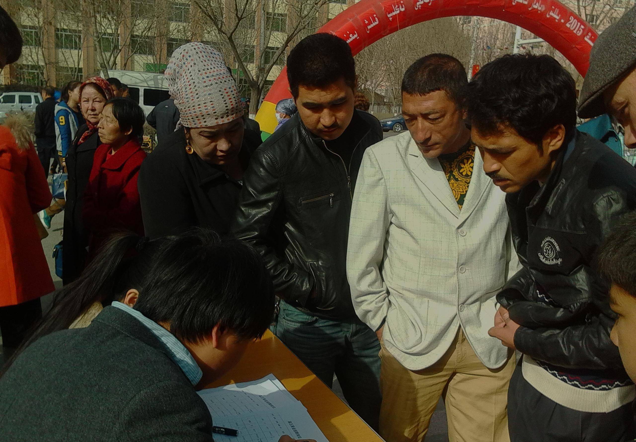 1983年,挖洞盗走10亿文物的许反帝,出狱15年,被折磨进精神病院_许瑞凤