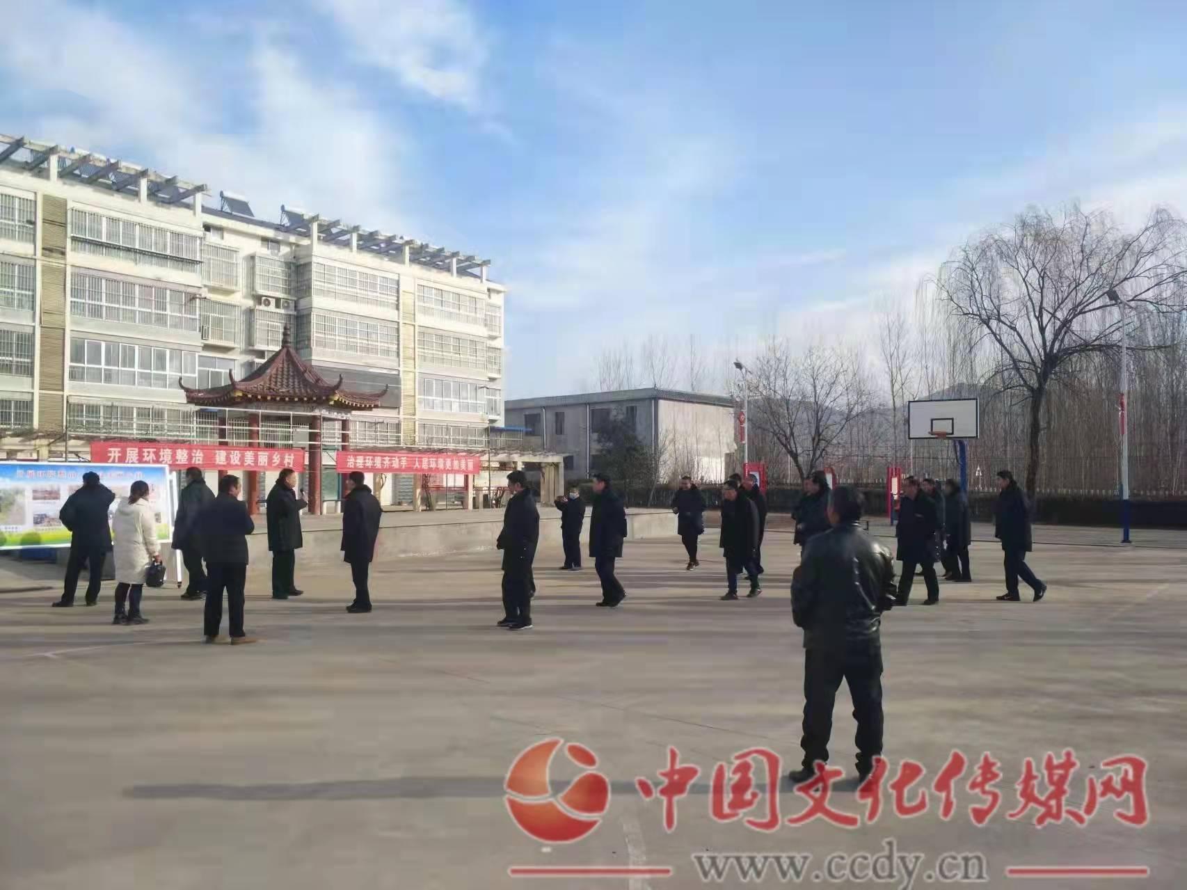 山东沂南孙祖镇举行第一书记孙祖大组环境整治观摩座谈会