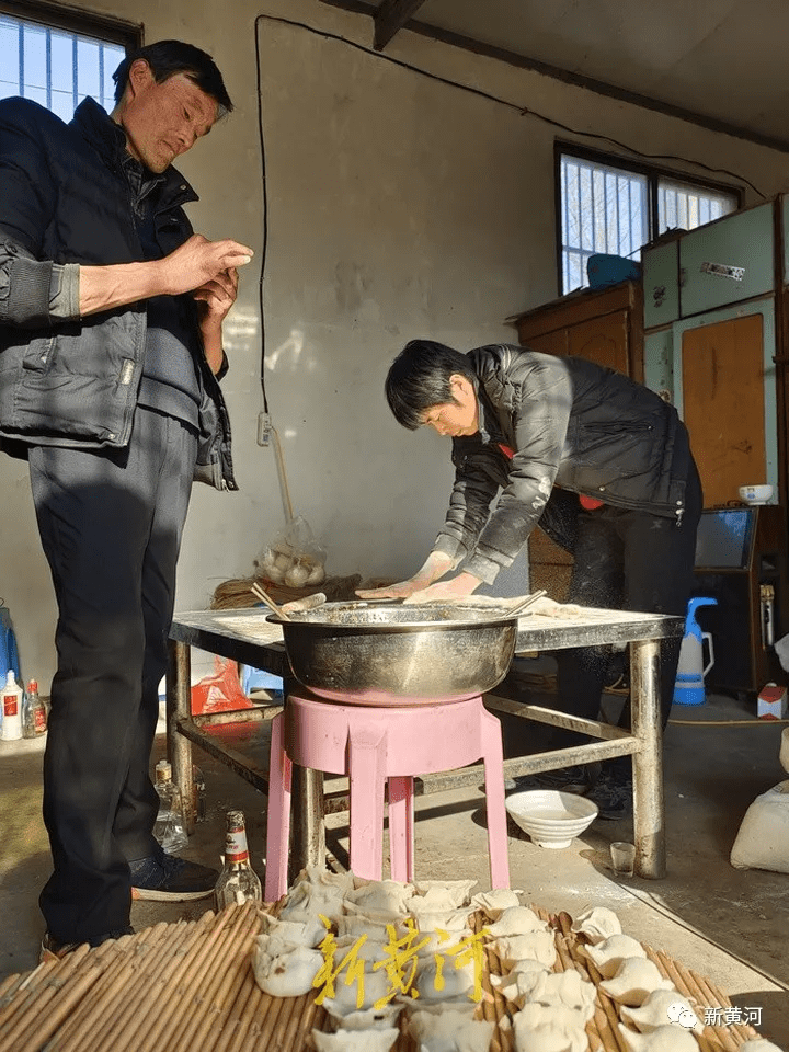 流量|山东“拉面哥”回应暂停3元拉面摊