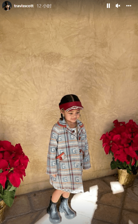 travisscott社交媒体更新动态即将正式回归还被造谣上脚倒钩新款给