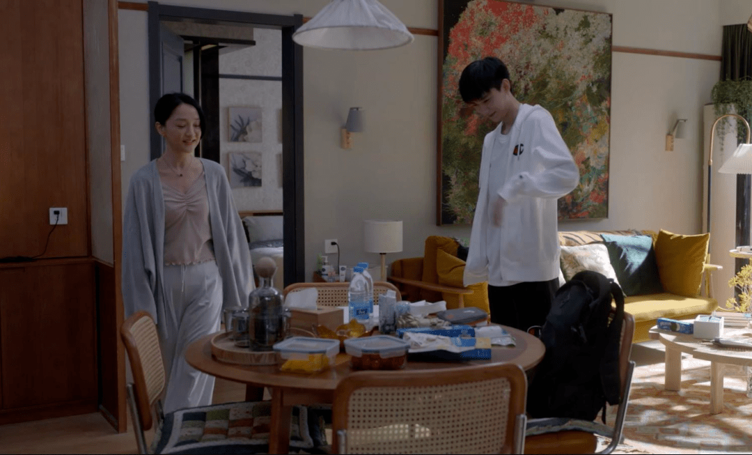 中年人|打开小敏家的衣橱，里头全是“断货王”