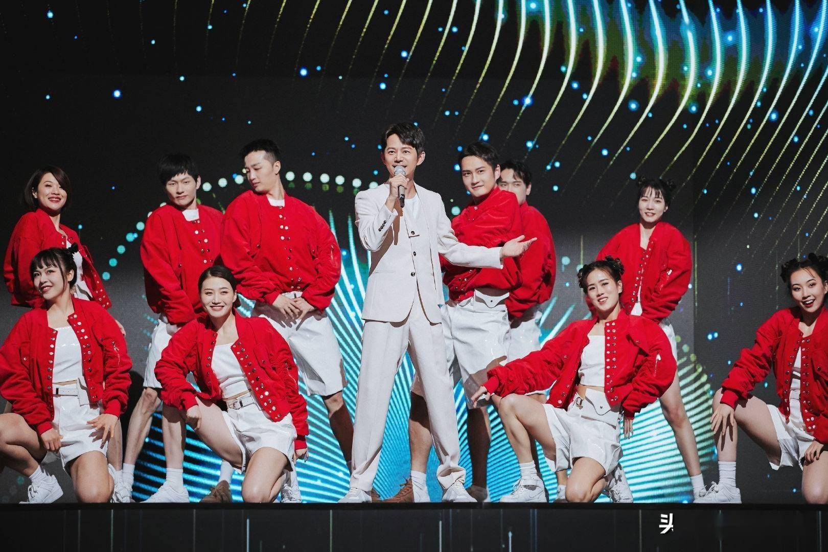 星期六|播了24年的《快乐大本营》，说没就没了