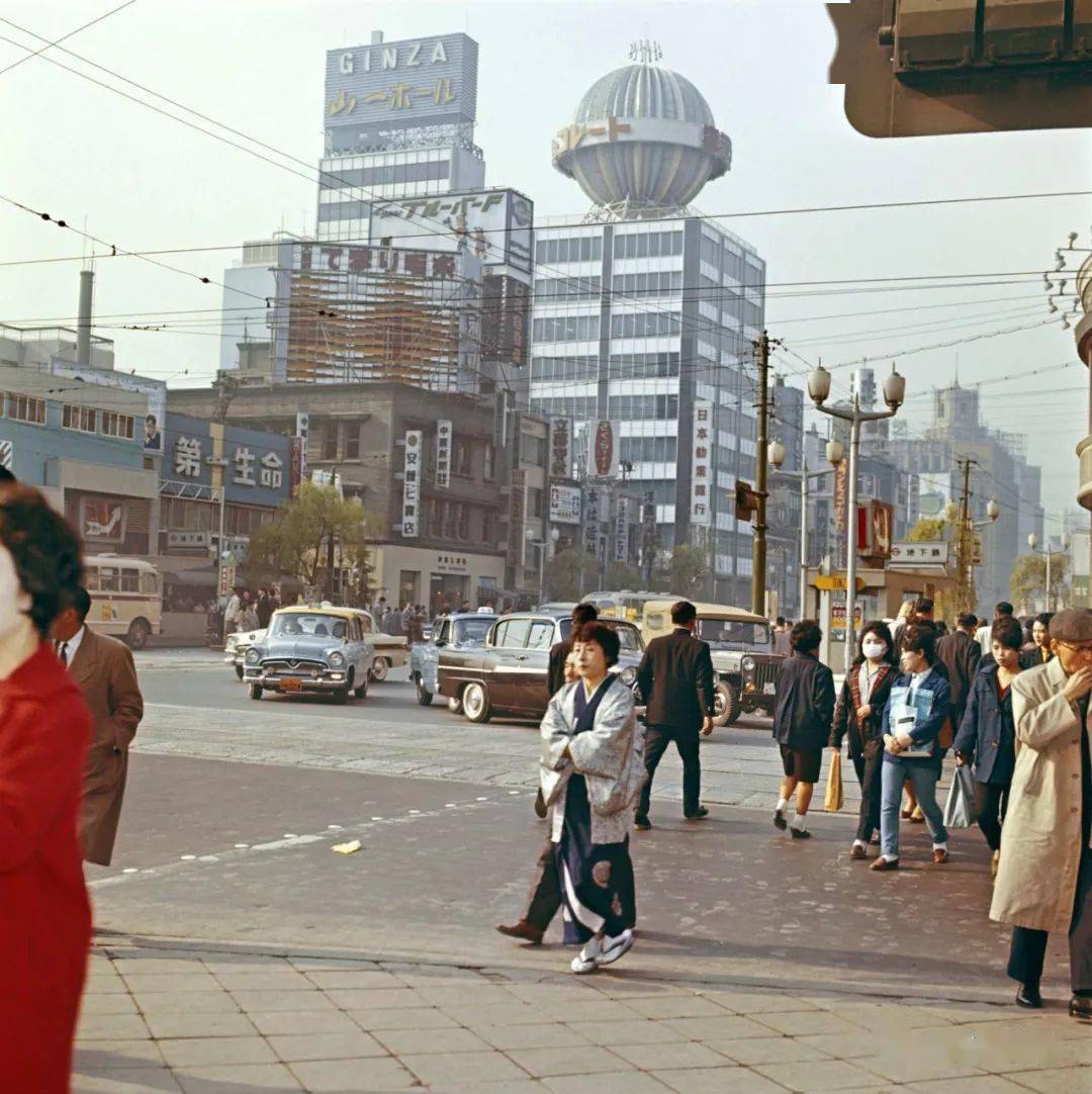 上世纪60年代初期国外大城市的街景