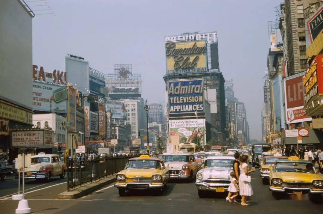 上世纪60年代初期国外大城市的街景