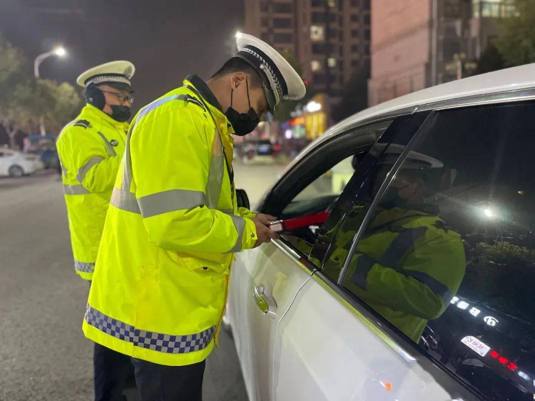 元旦假期六安公安交警重拳出击严查酒驾交通违法