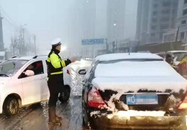 寒潮|以雪为令，2022年第一场雪，哪里有雪景哪里就有雪“警”